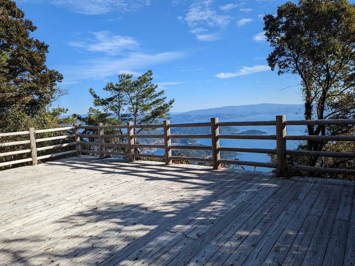 	龍ヶ岳山頂キャンプ場	